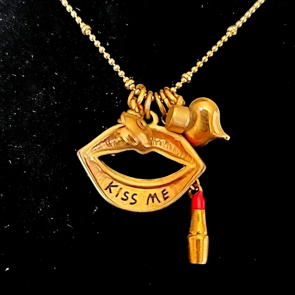 Vtg BETSEY JOHNSON Kiss Me Collection Lipstick and Lips Charm Pendant Necklace. - Picture 9 of 13